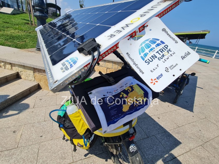 noi participanti la turul de ciclism al europei cu biciclete dotate cu panouri solare au ajuns la constanta