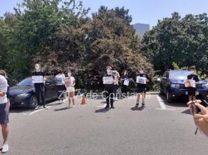 Asociația Elevilor din Constanța acuză autoritățile de blocarea dreptului elevilor la transport gratuit. Reacția CJC