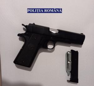 Percheziții la Constanța, într-un dosar de proxenetism. Mai multe persoane au fost reținute