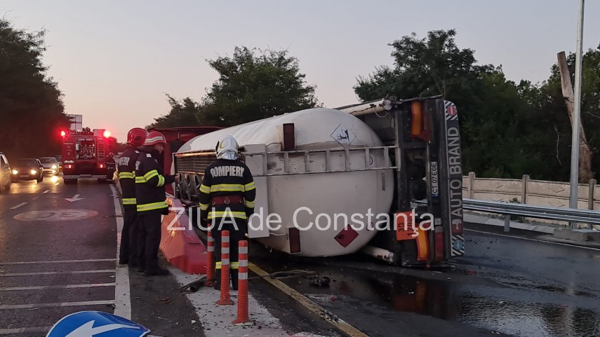 live video judetul constanta cisterna incarcata cu combustibil rasturnata in lazu 754853
