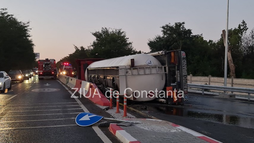 live video judetul constanta cisterna incarcata cu combustibil rasturnata in lazu 754853