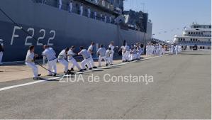 Sondaj de opinie Doar 16% dintre respondenți au zis că participă la Ziua Marinei  