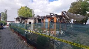 Fotoreportaj Urmările incendiului de la terasele din stațiunea Mamaia (galerie foto+video)  