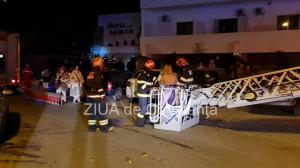 Incendiu la un hotel din Eforie Sud. Turiști evacuați de pe acoperiș. Degajările mari de fum au pus salvatorii în alertă (galerie foto+video)    