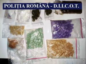 Percheziție în stațiunea Neptun Doi bărbați, reținuți pentru trafic de droguri de risc și mare risc