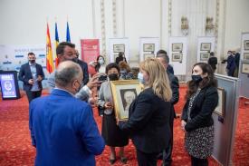 Florin Stoiciu, expoziție inspirată de contextul pandemic actual „Trăiesc într-un coșmar al unui film S.F. de serie C“ (galerie foto + documente)   