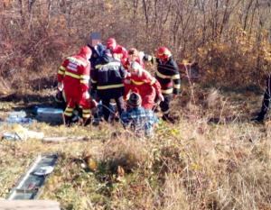 Tractor răsturnat pe câmp. O persoană, decedată   