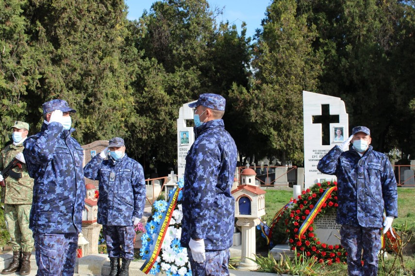 fortele navale romane marinarii militari ceremonie de ziua veteranilor in cimitirul central din constanta