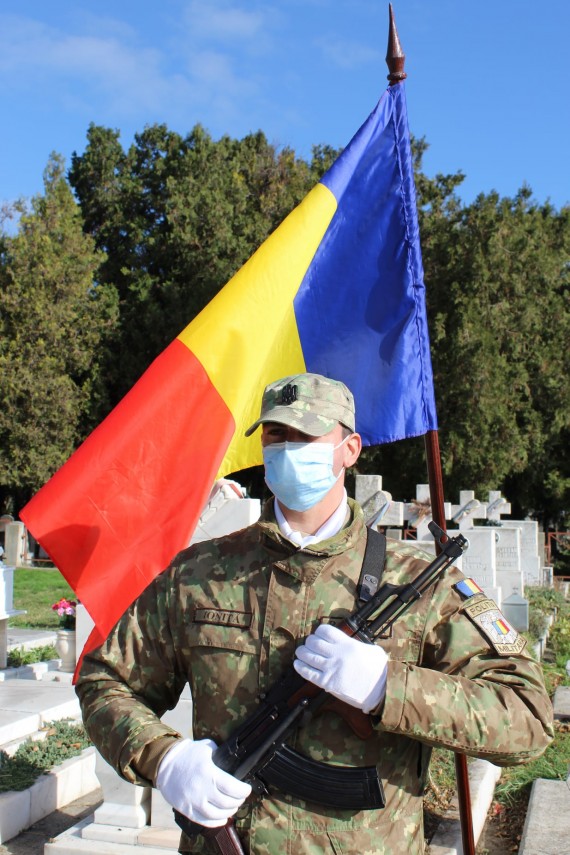 fortele navale romane marinarii militari ceremonie de ziua veteranilor in cimitirul central din constanta