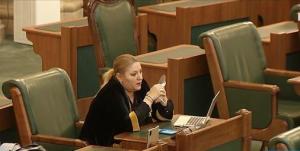 Diana Şoşoacă „Dacă veți impune vaccinarea obligatorie, scot mulți români în stradă“