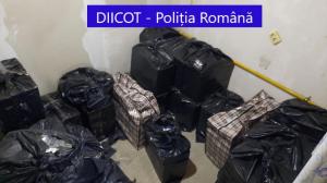 Percheziții la suspecți de contrabandă. 15 persoane au fost reținute (GALERIE FOTO+VIDEO)