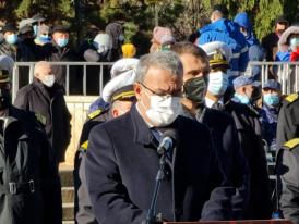 Vergil Chițac, huiduit de constănțeni la parada de 1 Decembrie (VIDEO)  