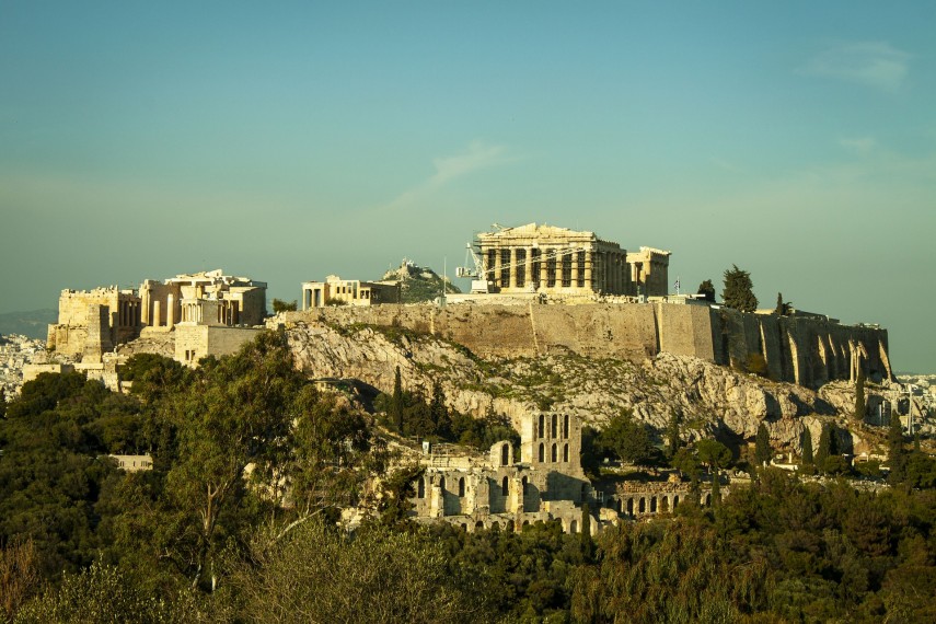 Το Foreign Office εξέδωσε ταξιδιωτική προειδοποίηση για την Ελλάδα