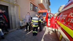 Constanța Unei femei i s-a făcut rău înainte de începerea Procesiunii de Bobotează. Intervine echipajul SMURD (GALERIE FOTO+VIDEO)