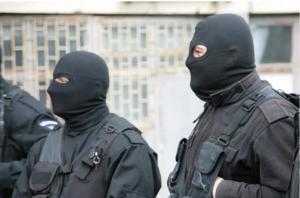 DIICOT Tineri proveniți de la casele de copii, exploatați prin muncă. Un suspect a fost reținut