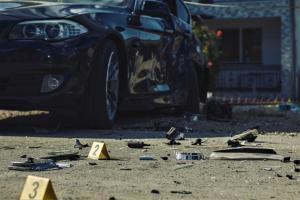 Accident cumplit în Hunedoara. Unui bărbat i s-a făcut rău la volan și a acroșat o fetiță de 6 ani. Șoferul a murit