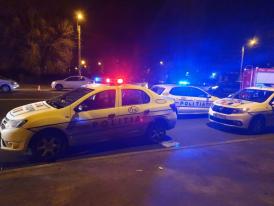 Un barbat care avea permisul de conducere anulat a ajuns la spital dupa ce s-a rasturnat cu masina, pe un drum din Prahova