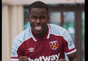 Fotbalistul Kurt Zouma, anchetat de West Ham după ce a fost filmat în timp ce îşi lovea pisica. \