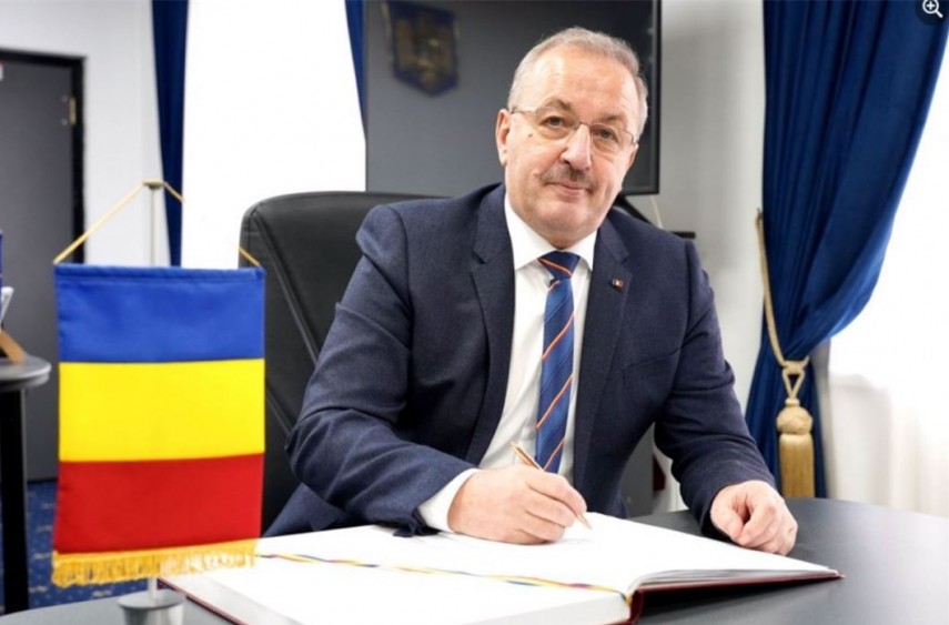 Ministrul Apărării Naționale, foto: Facebook/ Vasile Dîncu