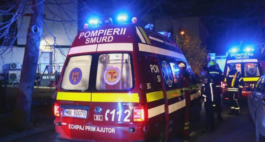 Autospeciala SMURD, acrosata in timpul unei interventii la un accident in Constanta