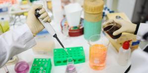 Studiu Reinfectările cu subvariante Omicron ale SARS-CoV-2 sunt rare