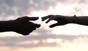 Oportunitate de confirmare a sprijinului României acordat poporului ucrainean, discutată la sediul MApN