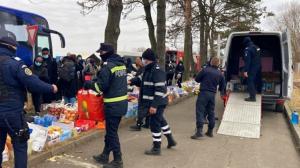 România s-a mobilizat fără precedent pentru a-i ajuta pe ucrainenii care fug din calea războiului (GALERIE FOTO) 