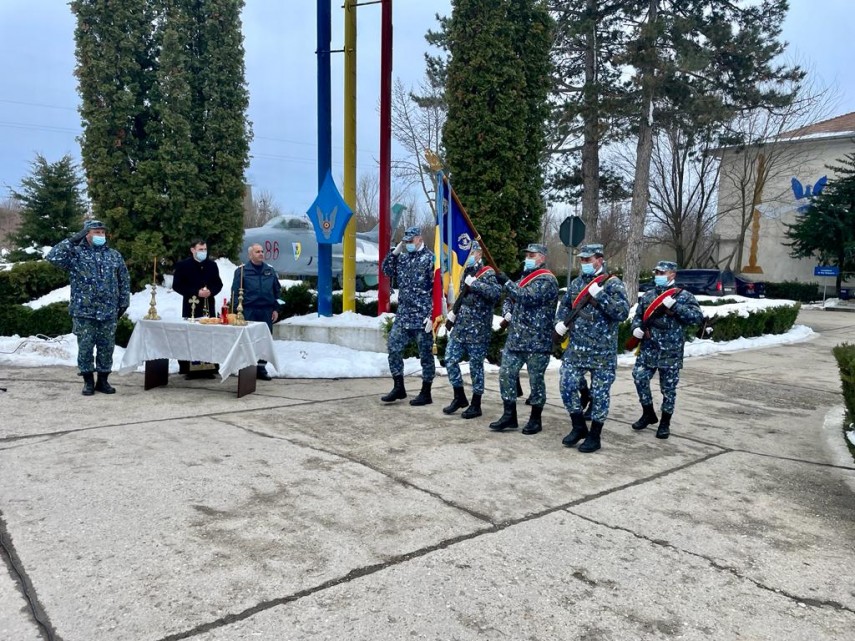 ceremonii militare si religioase de comemorare pentru cei opt militari cazuti la datorie galerie foto