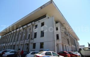 Sondaj de opinie Administrația Chițac cheltuiește milioane de lei pentru evaluarea unor imobile pe care vrea să le vândă. Ce considerați că ar trebui făcut cu ele?    