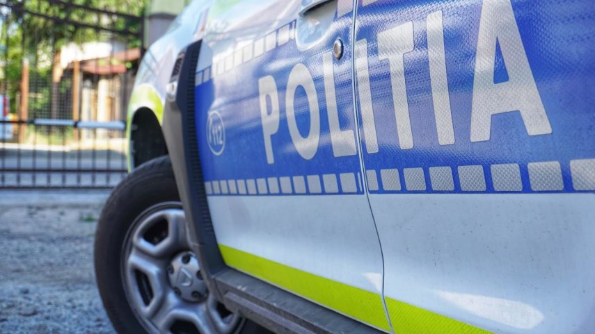 Mașină de poliție în timpul unei intervenții. Foto cu rol ilustrativ: IPJ Bistrița Năsăud