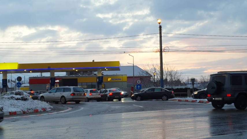 Aglomeratie în benzinărie la Constanța. Foto: ZIUA de Constanța