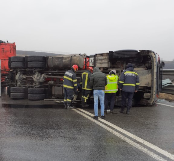 Accident rutier pe Autostrada A3 în județul Cluj. Sursa foto: ISU Cluj