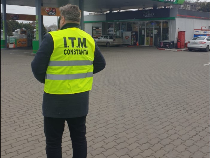 Control al inspectorilor ITM Constanța în benzinării. Foto: ITM Constanta
