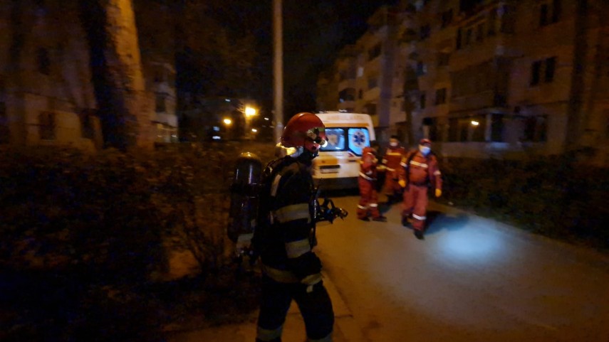 Incendiu pe Aleea Topolog, foto: ZIUA de Constanța