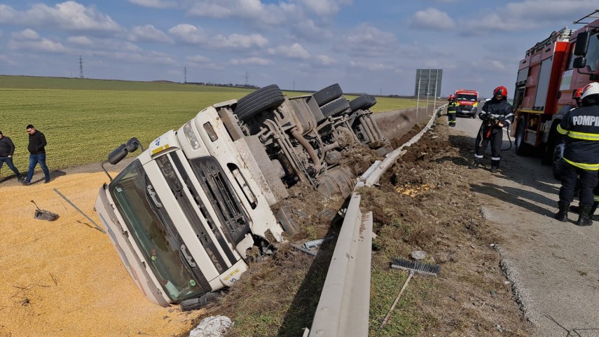 Tir răsturnat Sursa foto ZIUA de Constanța