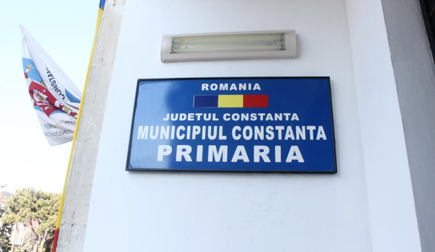 Intrarea în Primăria Constanța