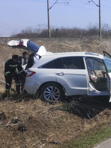 ialomita o persoana a fost grav ranita dupa ce un autoturism s a rasturnat a intervenit elicopterul smurd ialomita o persoana a fost grav ranita dupa ce un autoturism s a rasturnat a intervenit elicopterul smurd