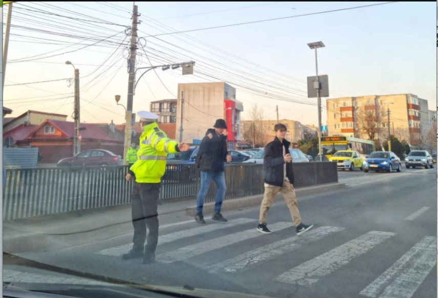 Poliția, alături de elevi, Foto: Primăria Municipiului Constanța 