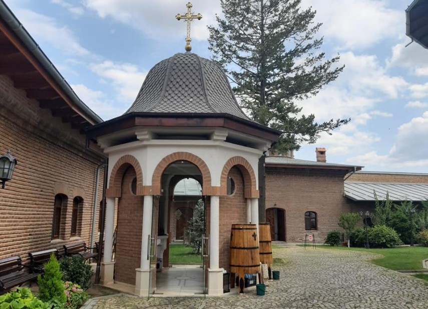 Calendar-Ortodox: 28 martie -  pomenirea preacuviosului Ilarion cel nou, egumenul Manastirii Palechitului