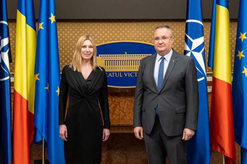Prim-ministrul Nicolae-Ionel Ciucă a avut astăzi o întrevedere de lucru cu Diane Schmitt, Coordonator european antitrafic. Foto: facebook/Guvernul României