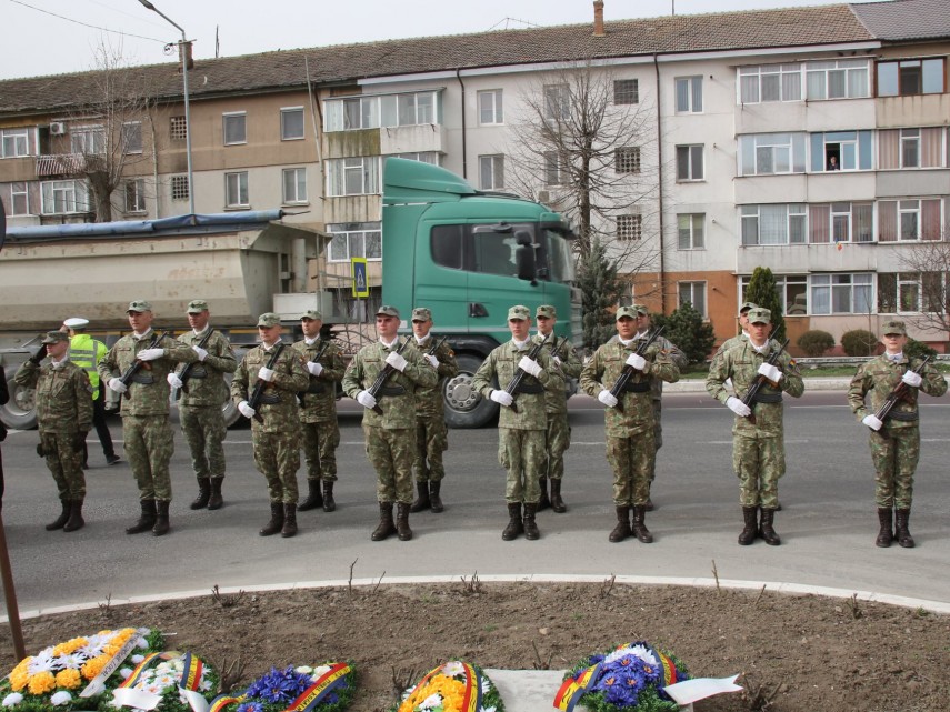 militarii brigazii 9 mecanizata marasesti au participat la mihail kogalniceanu la aniversarea regimentului