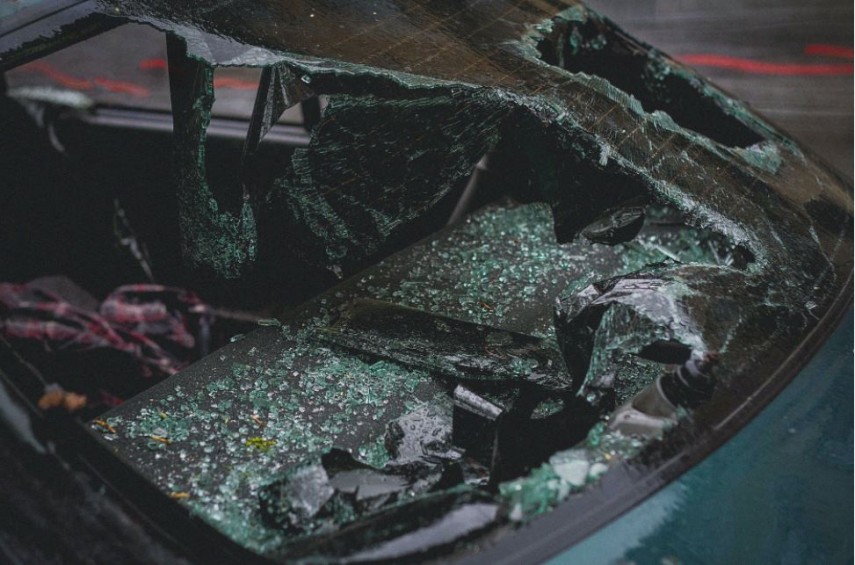 Mașini avariate, foto: Pexels 