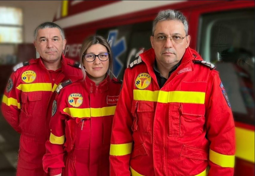 O femeie din Hârșova a născut în ambulanță, asistată de salvatorii SMURD, foto: ISU Dobrogea 