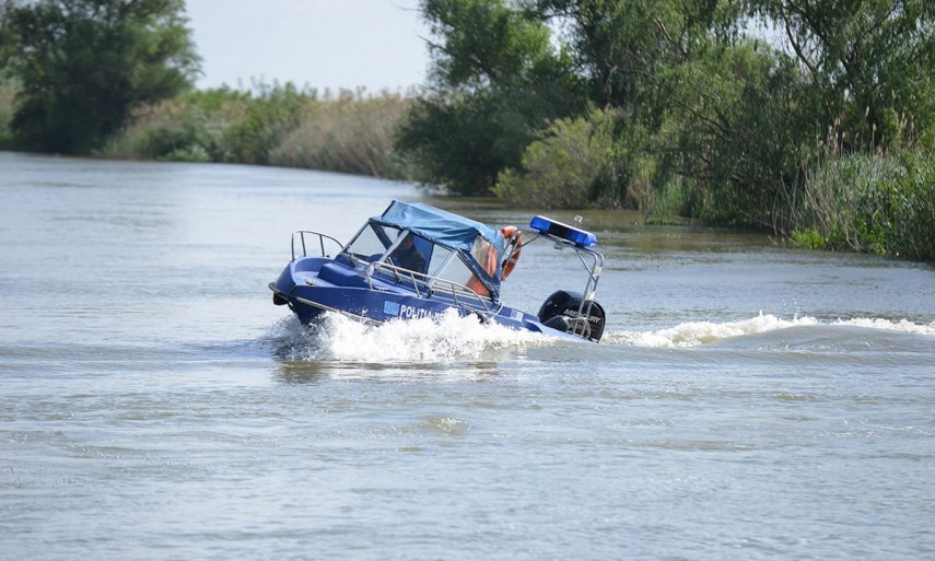 Barca Sursa foto Garda de Coastă