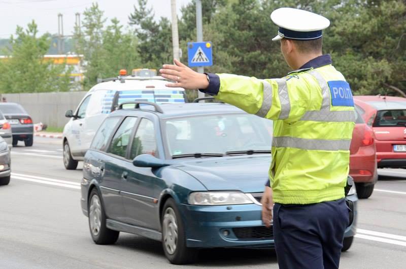 Infracţiuni rutiere constatate de poliţişti, foto: Poliția Română 
