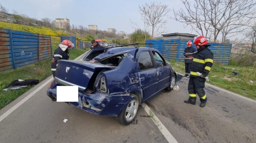O masina s-a rasturnat in municipiul Constanta! La volan, un sofer de 20 de ani (GALERIE FOTO+VIDEO)     