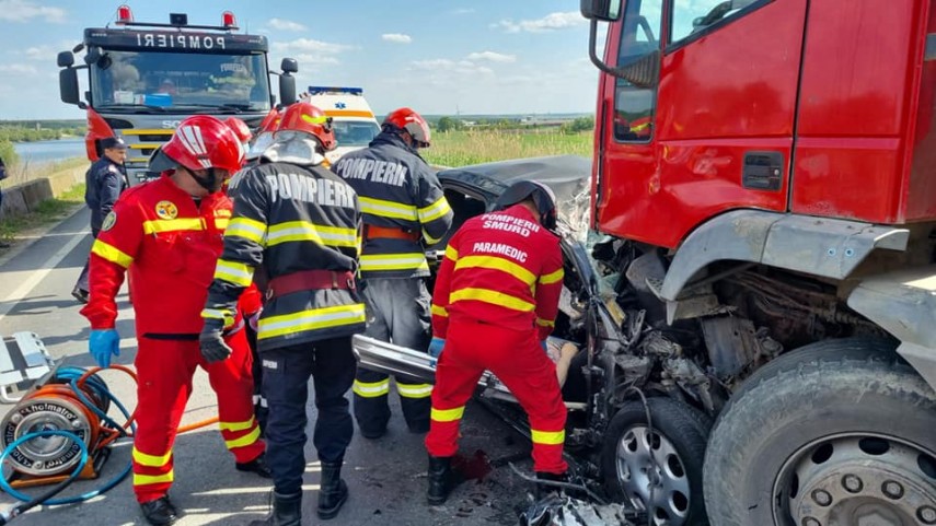 tragedie pe un drum din judetul calarasi doua persoane au murit intr un cumplit accident rutier galerie