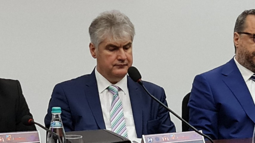 live text conferinta nationala despre securitate si fake news la facultatea de drept si stiinte administrative
