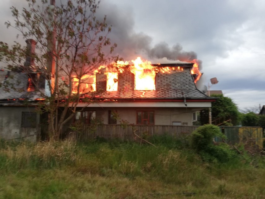 Incendiu în localitatea Murighiol. Foto: ISU Delta Tulcea