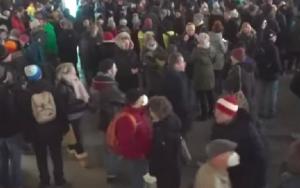 Peste 2000 de tunisieni au ieşit în stradă pentru a protesta împotriva preşedintelui 